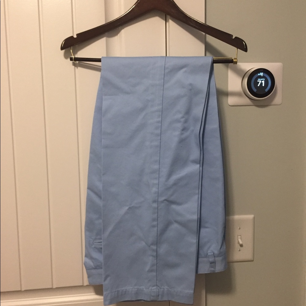 Vineyard vines light blue pants